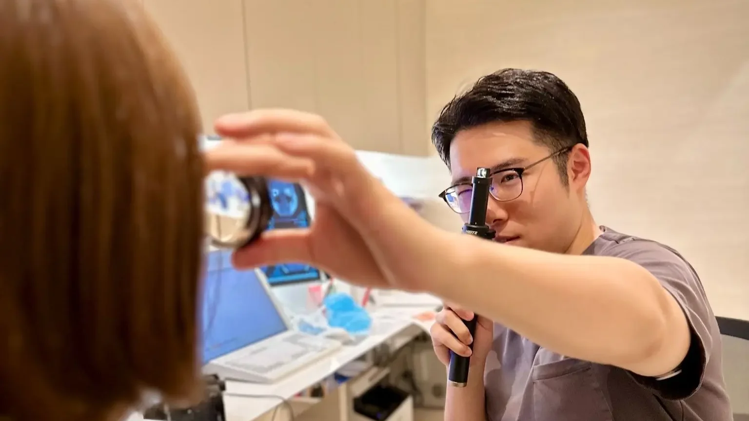 顔面神経麻痺の治療の様子